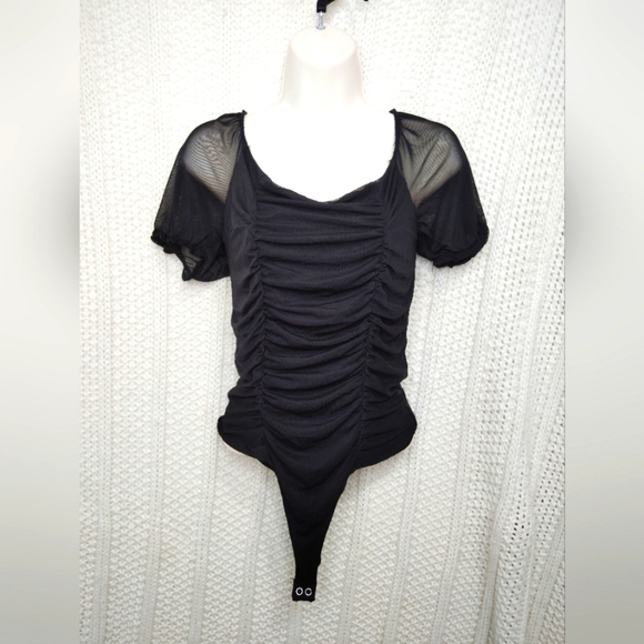 Liz&Sara NWOT sheer sleeve bodysuit - Picture 1 of 5